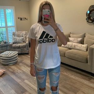 Basic white adidas tee shirt